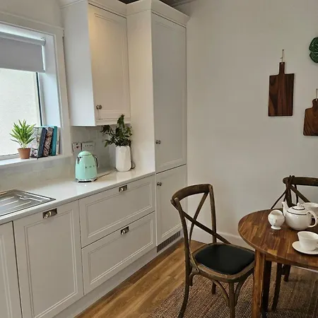 Three Bedroom Cosy Quiet Luxury In The Burren Wild Atlantic Way * Galway