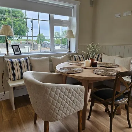 Three Bedroom Cosy Quiet Luxury In The Burren Wild Atlantic Way Galway