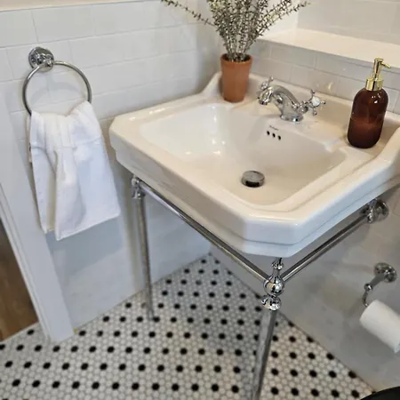 Three Bedroom Cosy Quiet Luxury In The Burren Wild Atlantic Way Ferienhaus