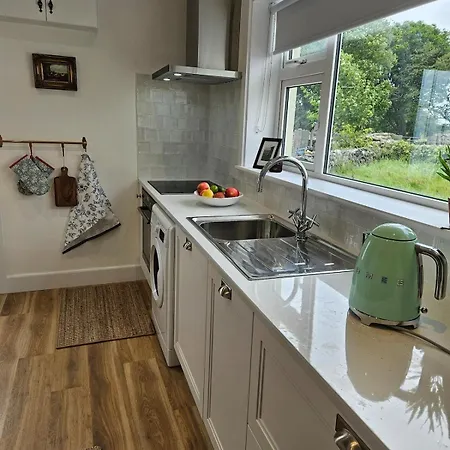 Three Bedroom Cosy Quiet Luxury In The Burren Wild Atlantic Way Galway